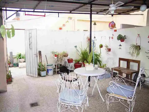 MULTIFAMILIAR. VENTA EL PALOMAR. GARAJE Y PARRILLA