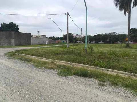 Se vende Lote en Santo Tome - Todos los servicios