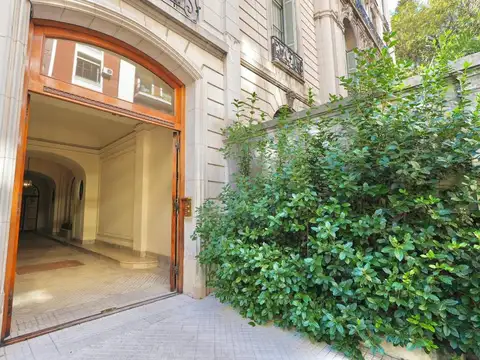 Venta Departamento 3 ambientes 157 m2 dependencia edificio histórico Recoleta