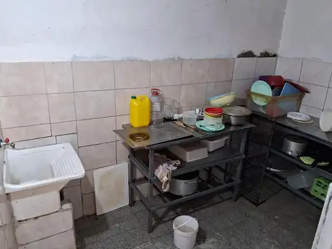 IMPORTANTE INMUEBLE COMERCIAL 27 DE FEBRERO 3656