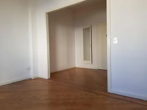 Departamento en Alquiler en Monserrat, $ 650.000