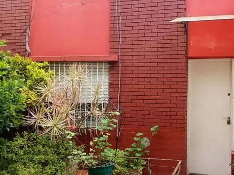 Carlos Pellegrini 900