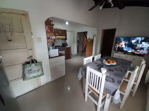 Casa 3 dormitorios con amplio jardín