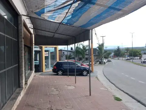 RESERVADO  2 Locales  Salida a 2 calles - La Falda - Córdoba