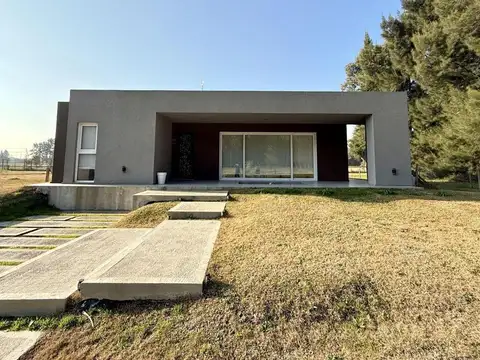 Casa en Venta en Lares de Canning