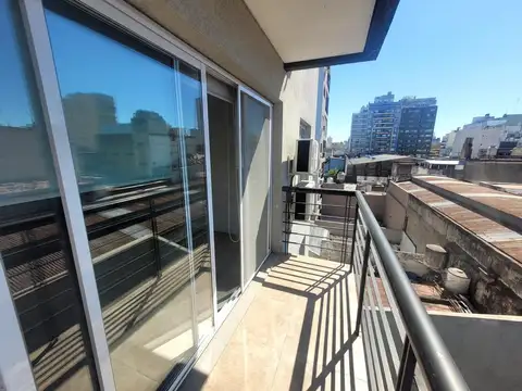 Departamento de 2 ambientes con balcón al contrafrente