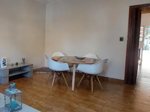 Casa en venta 4 ambientes  con parrilla en Olivos