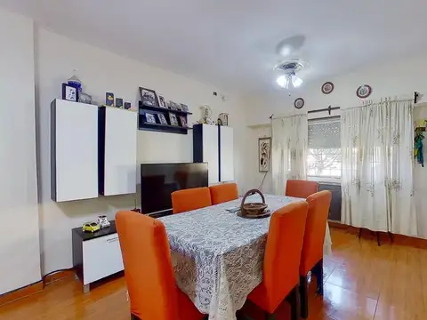 Depto Tipo Casa en Venta 40 años