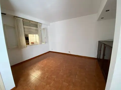 Depto Tipo Casa 5 ambientes con 2 baños