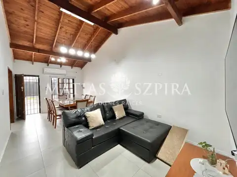 Casa en Venta en Castelar Norte, USD 120.000