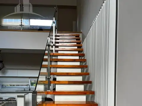 Casa en Venta en Berazategui, USD 599.000