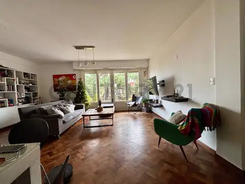 Tinogasta 3200, Piso 3