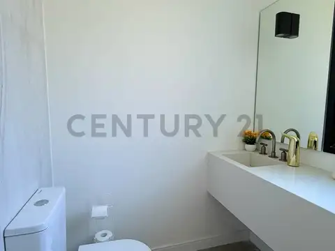 Casa en Venta en Club Miralagos, USD 440.000