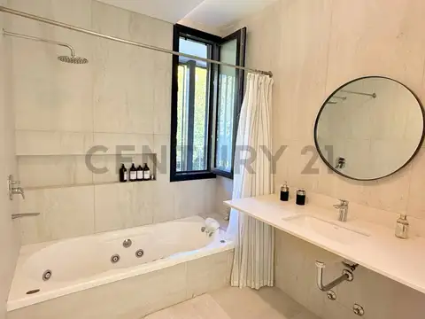 CASA EN VENTA EN MIRALAGOS