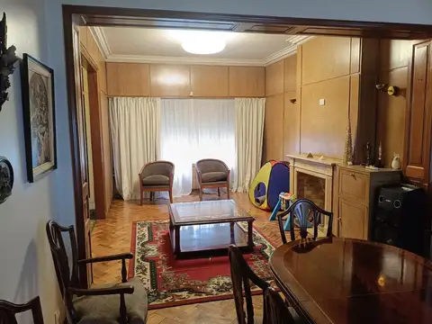 Casa 5 ambientes con 3 baños