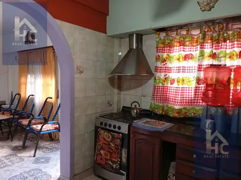 Casa 7 ambientes con 4 baños