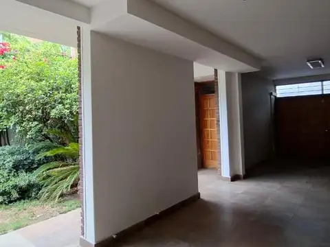 Casa en Venta en Godoy Cruz, USD 259.000