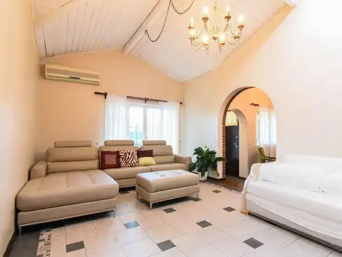 Casa en Venta al Este