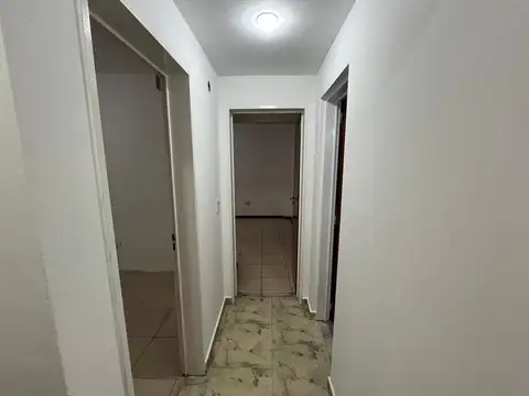Depto Tipo Casa en Alquiler en Liniers, $ 950.000