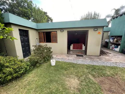 Casa 2 ambientes con 1 baño
