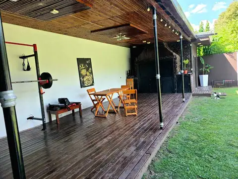 Casa 3 ambientes con 2 baños