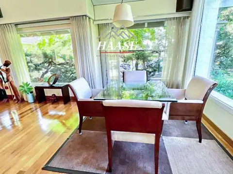Casa en Venta con 5 cocheras