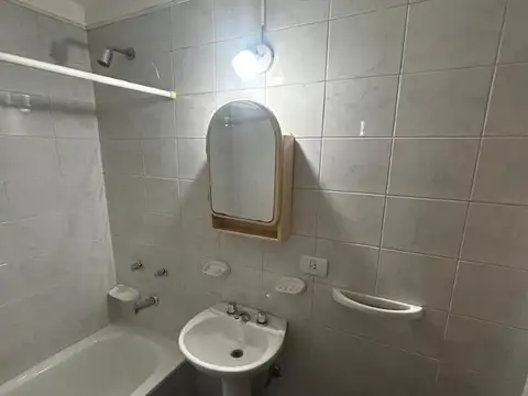 Loria 533 , Piso 2