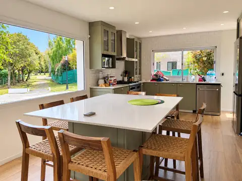 Casa en Alquiler en Los Jazmines, USD 1.800