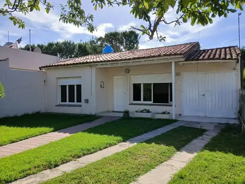VENTA CHALET + DEPARTAMENTO MIRAMAR EN AVENIDA 26
