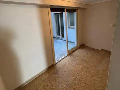 Depto Tipo Casa en Alquiler de 1 dormitorio