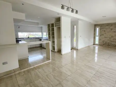 Casa en Venta en Neuquén, USD 300.000