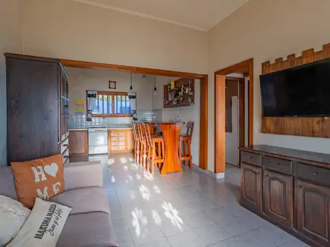 Casa 3 ambientes con 1 baño