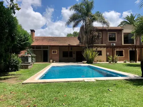 Casa en Venta en Villa Elisa [Cod: 765]