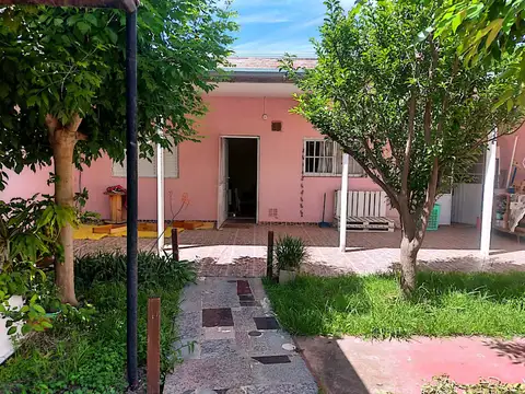 CASA Y LOCAL , IMPORTANTE POTENCIAL