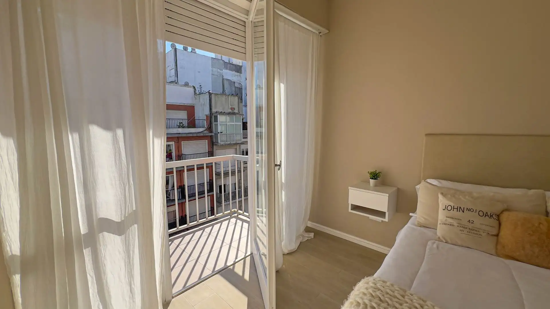 Venta Depto 3 ambientes zona Guemes reciclado