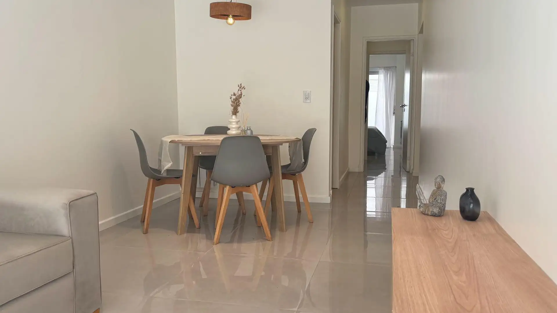2 ambientes super luminoso con parrilla 2 baños