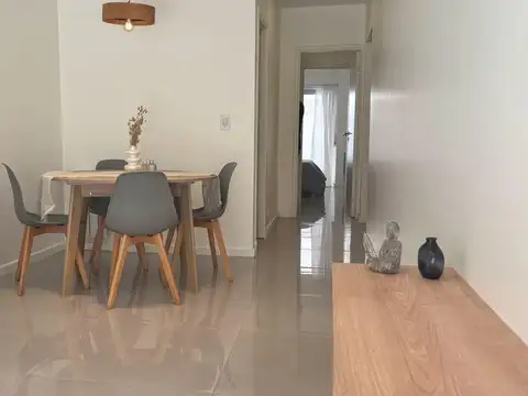 2 AMBIENTES SUPER LUMINOSO CON PARRILLA 2 BAÑOS