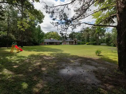 VENTA CASA SOBRE LOTE DE 3.222 M2.COTOS DE ALAMEDA