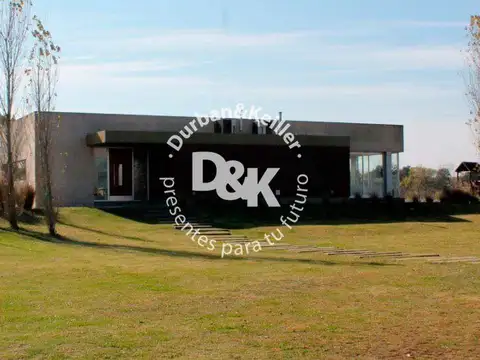 Lote a la laguna en venta en barrio privado El Cazal, Escobar. Financiado.