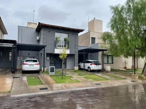 VENTA CASA 3 DORMITORIOS BARRIO URQUIZA GUAYMALLÉN