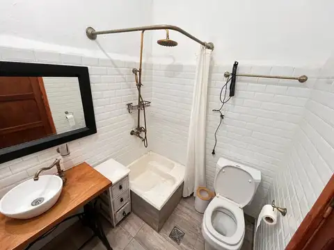 Casa 5 ambientes con 2 baños