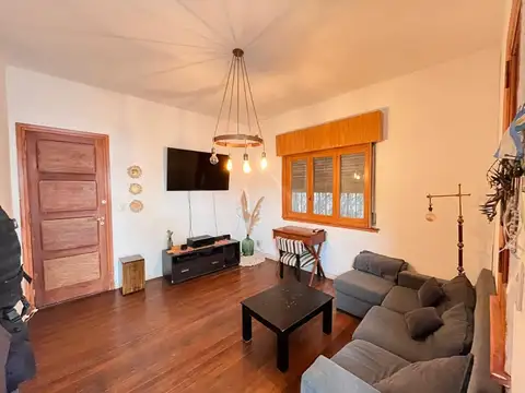ALQUILER DE CASA 4 AMB C/PARQUE Y COCH. HURLINGHAM