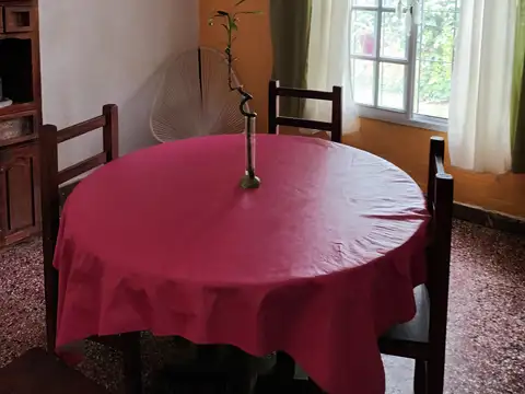 Casa 3 ambientes con 1 baño