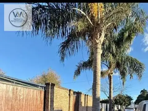 ¡Excelente Oportunidad! Hermosa Casa Americana de 5 amb. Renovada en Ituzaingó Sur - Apta Crédito