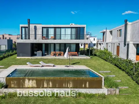 Casa en alquiler anual de 5 ambientes en Puertos