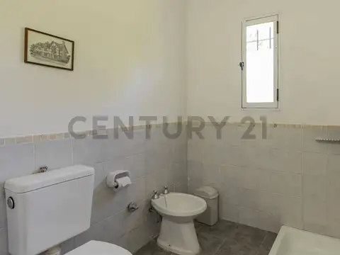 30 entre 705 y 706 , Piso 0