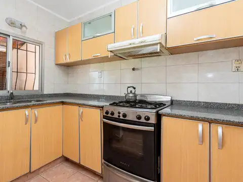 Casa 5 ambientes con 3 baños