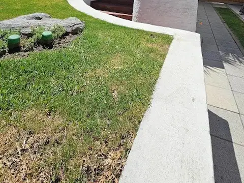 Chalet 4 ambientes Castelar Norte