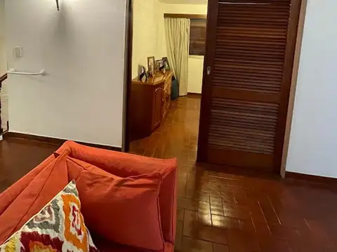 Chalet 4 ambientes Castelar Norte