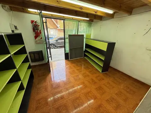 Local en Alquiler en Lanús Oeste, $ 800.000